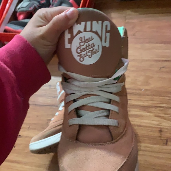 ‘you gotta eat’ Patrick Ewing’s 9 and a half shoes - Picture 2 of 3